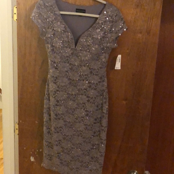 Dress - Picture 1 of 6
